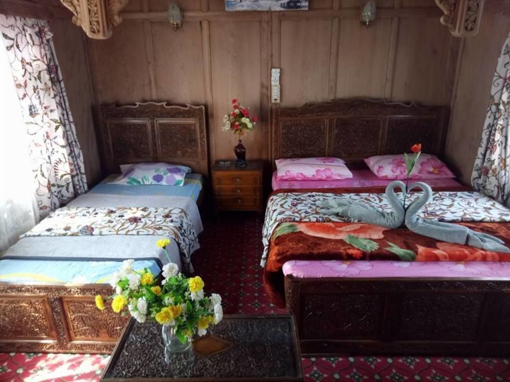 新布尔布尔船屋集团酒店 Durgjan 外观 照片
